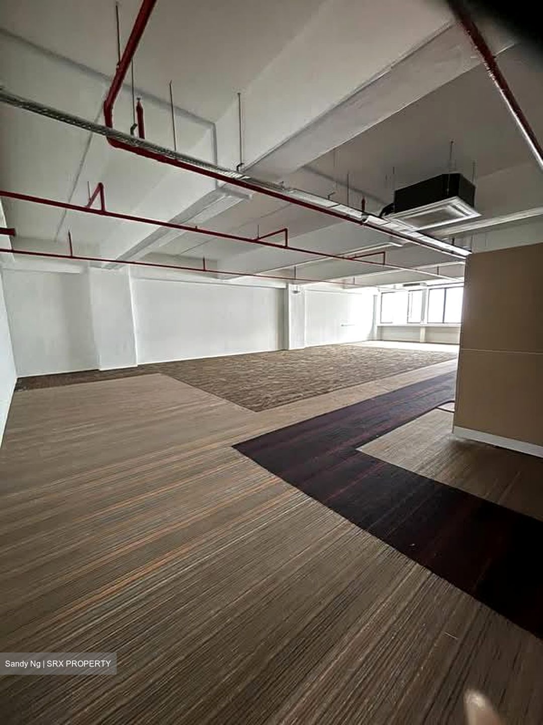 Solaris (D5), Office #566895681